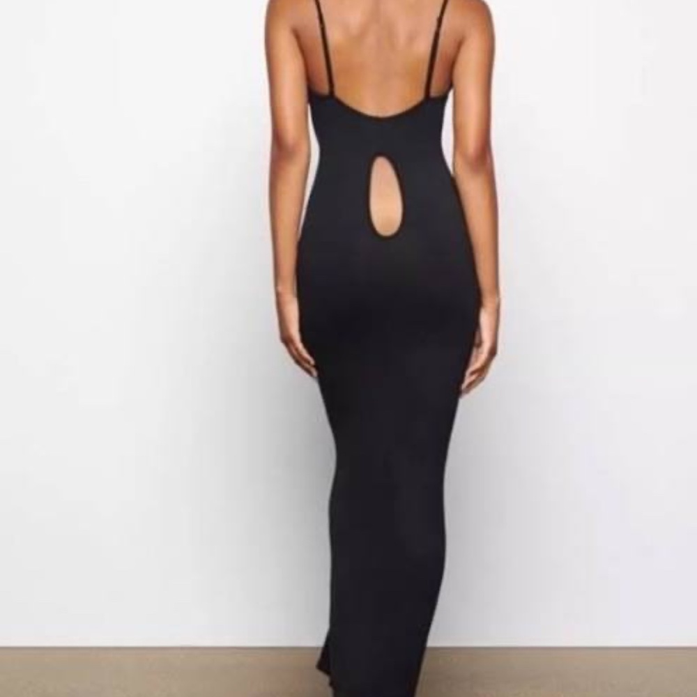 Skims Slinky Low Back Keyhole Maxi Dress - Gunmetal M